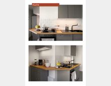 Zwei Ansichten einer modernen Küche mit grauen Schränken, einer hellen Holzarbeitsplatte und weiß gefliesten Wänden. Sichtbar sind ein Kochfeld mit Töpfen, ein schwarzes Spülbecken, eine Obstschale, und Küchengeräte wie Mixer und Kaffeemaschine.